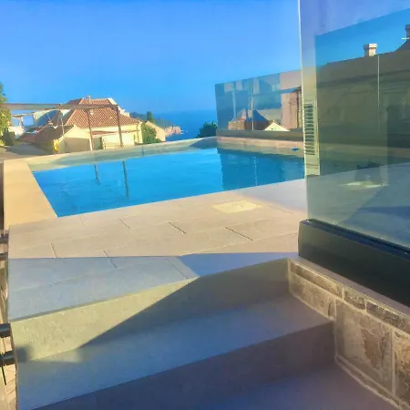 Pero&mika With Swimming Pool Apartment *